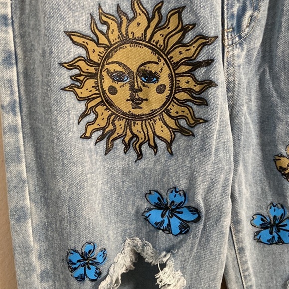 New Floral Celestial Sun Distressed High waist straight leg Ripped Jeans XL Boho - Picture 3 of 7